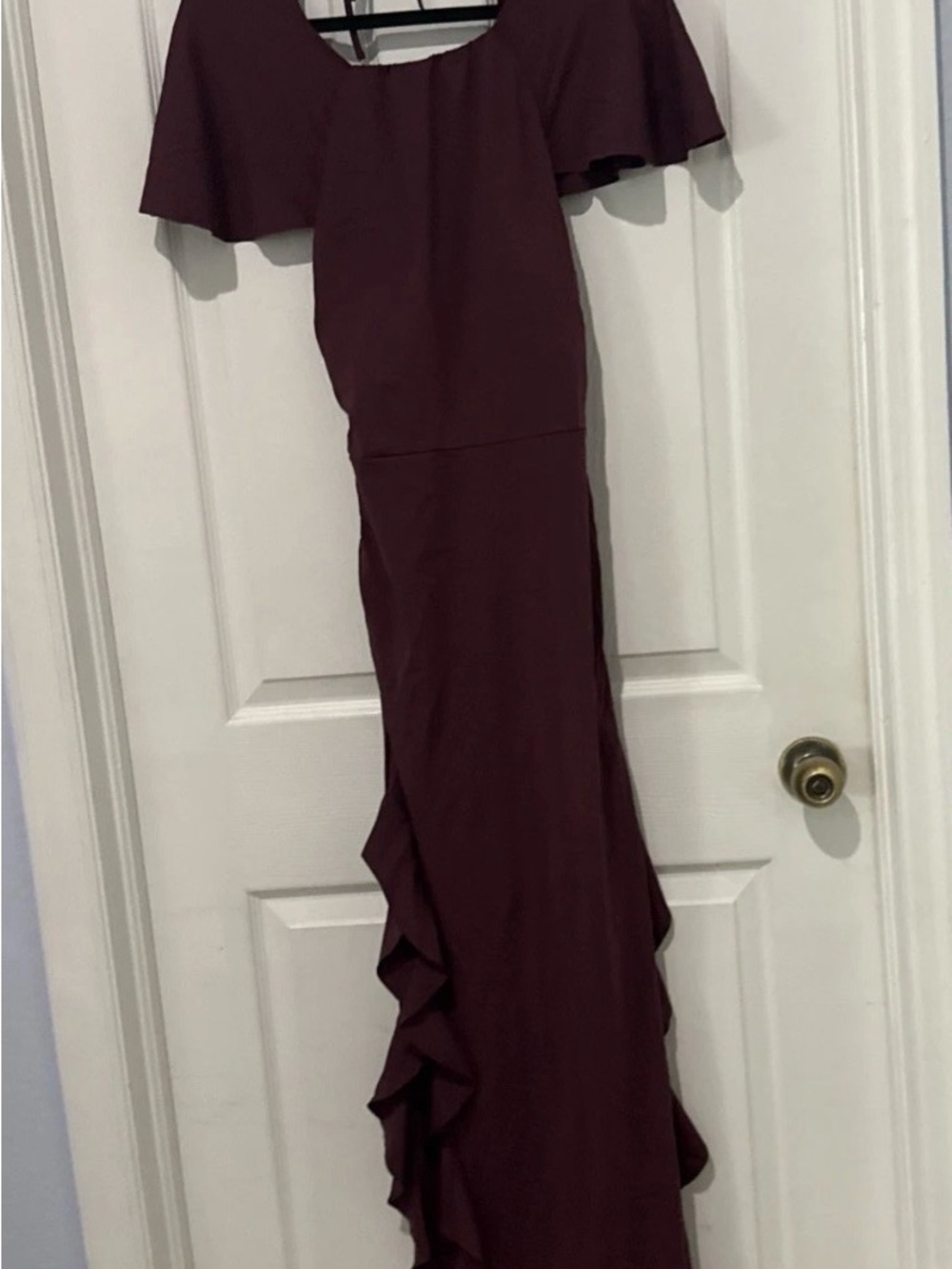 Halara women XS evening dress open back 2 slits either ruffle NWT burgundy